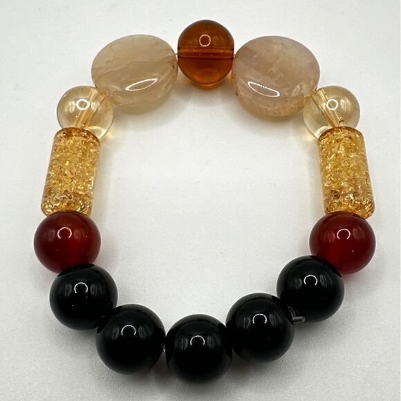 SALE! Beautiful stretchy stone and glass beaded bracelet! - Picture 7 of 8